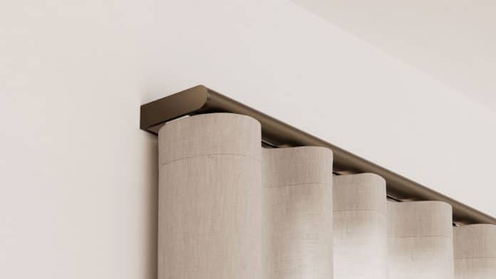 palladiom-drapery-vignette-26-end-bracket-bza-low-angle-ripple-fold