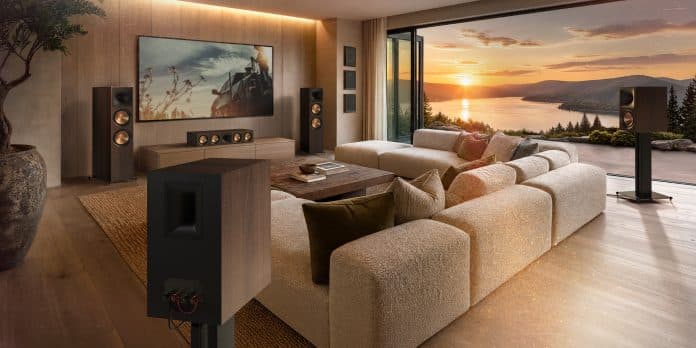 Klipsch-Reference-Premiere-III-System-in-large-living-room_2000x1000